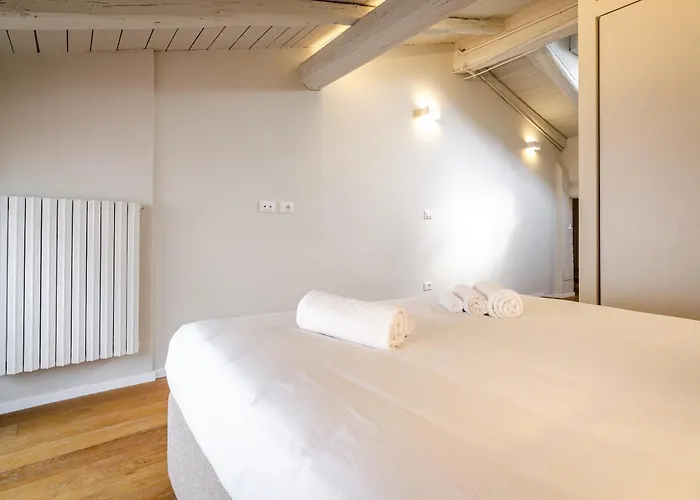 Portanova Loft * بولونيا