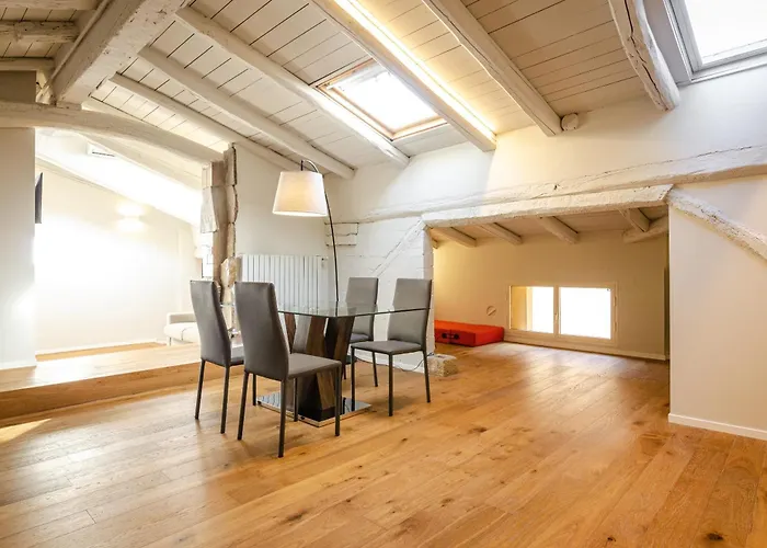 דירה Portanova Loft